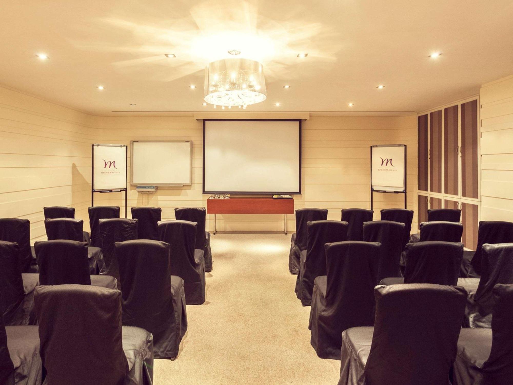 Grand Mercure Bangalore - An Accor Brand Exterior photo
