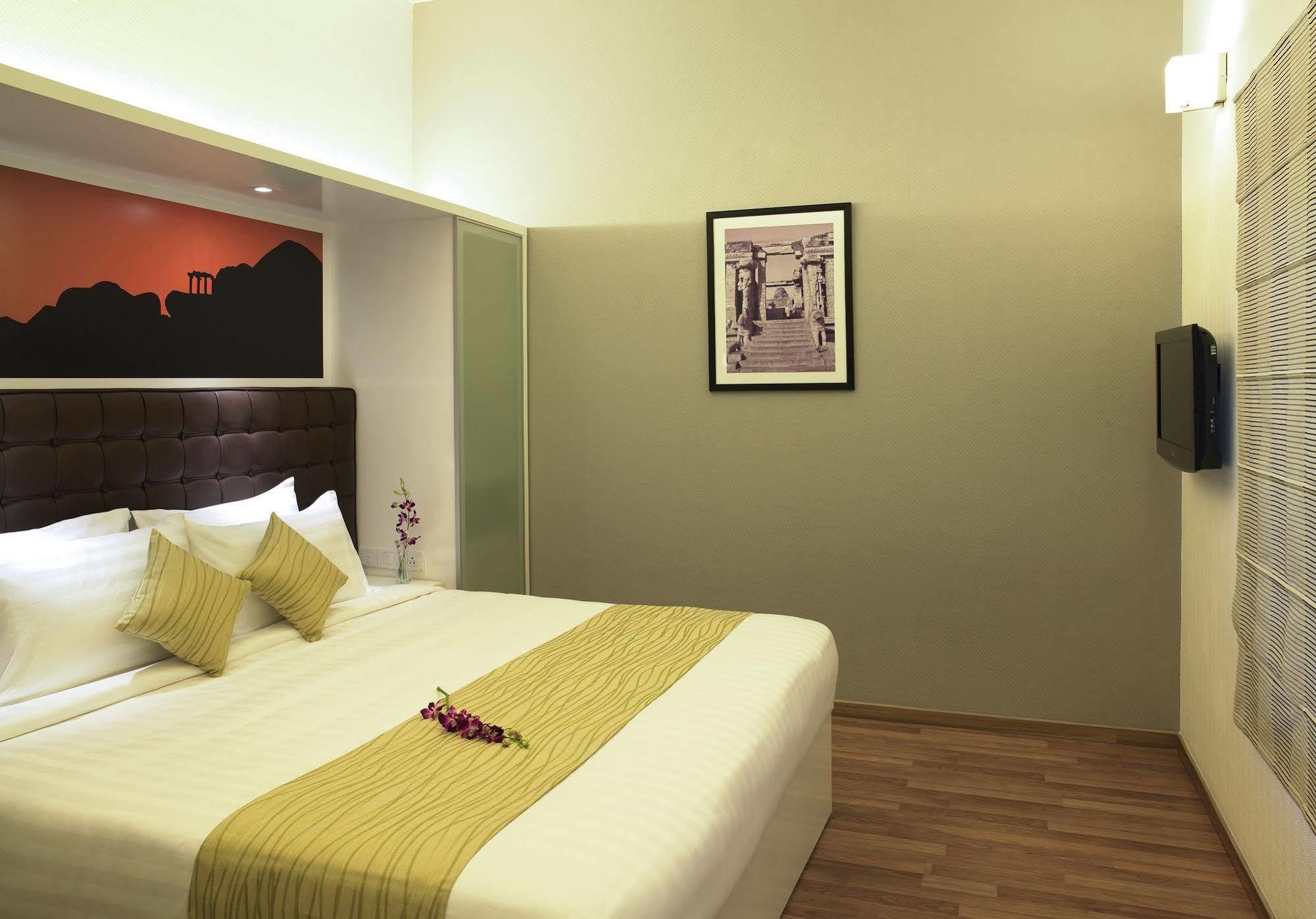 Grand Mercure Bangalore - An Accor Brand Room photo